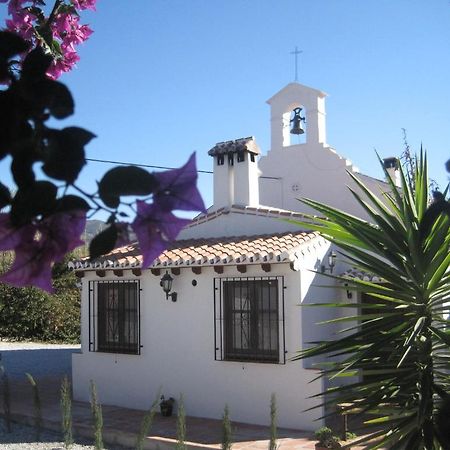 Bed and Breakfast Escuela La Crujia Velez Malaga Exterior foto