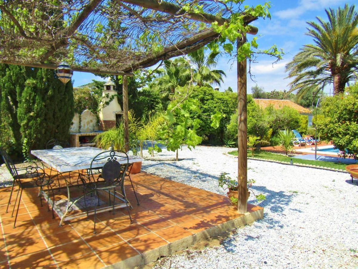 Bed and Breakfast Escuela La Crujia Velez Malaga Exterior foto